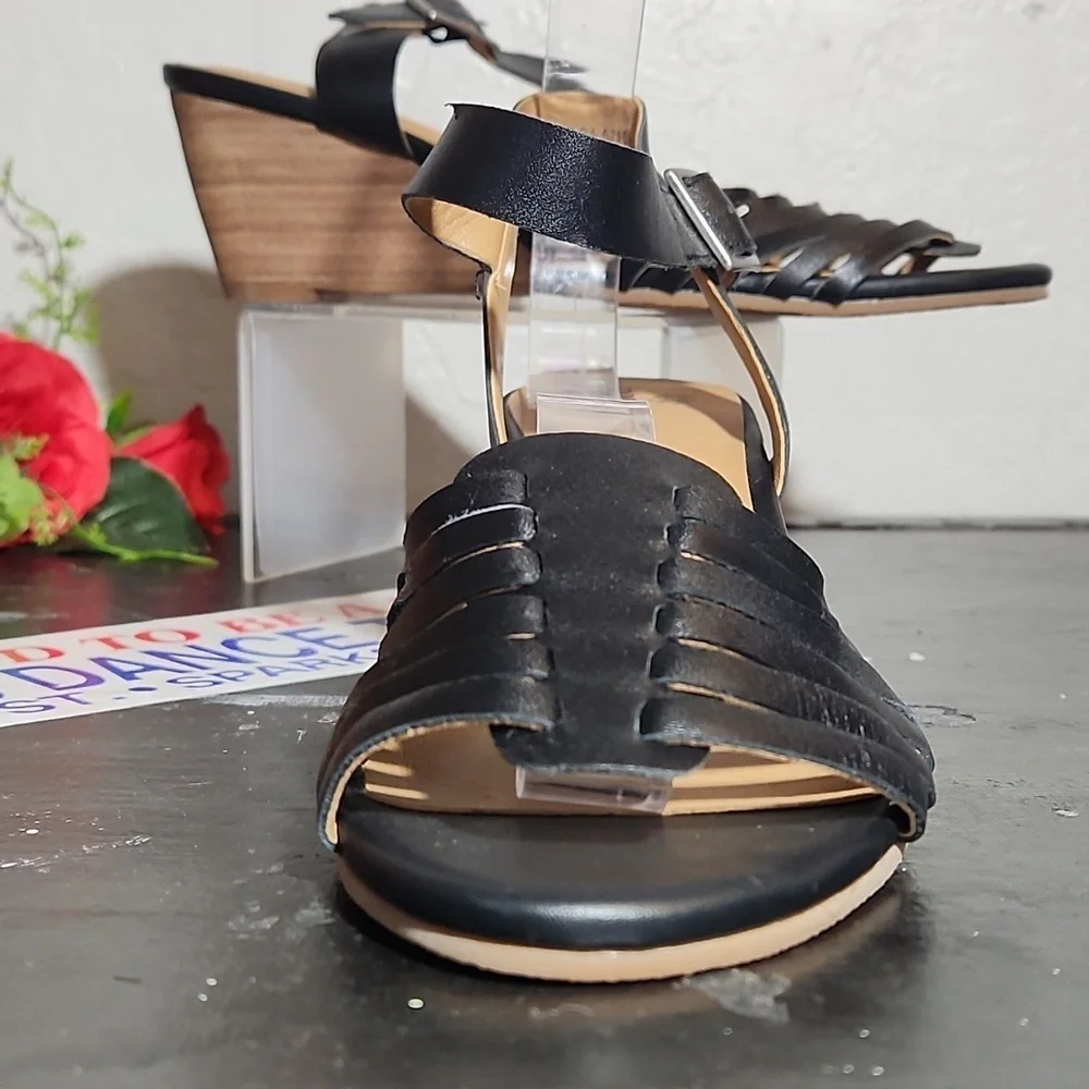 Susina black woven